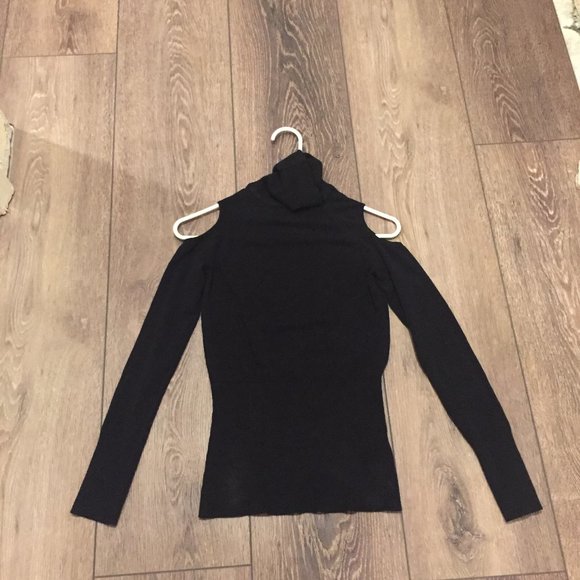 Cache Sweaters - Cache Black turtle neck sweater (Women)